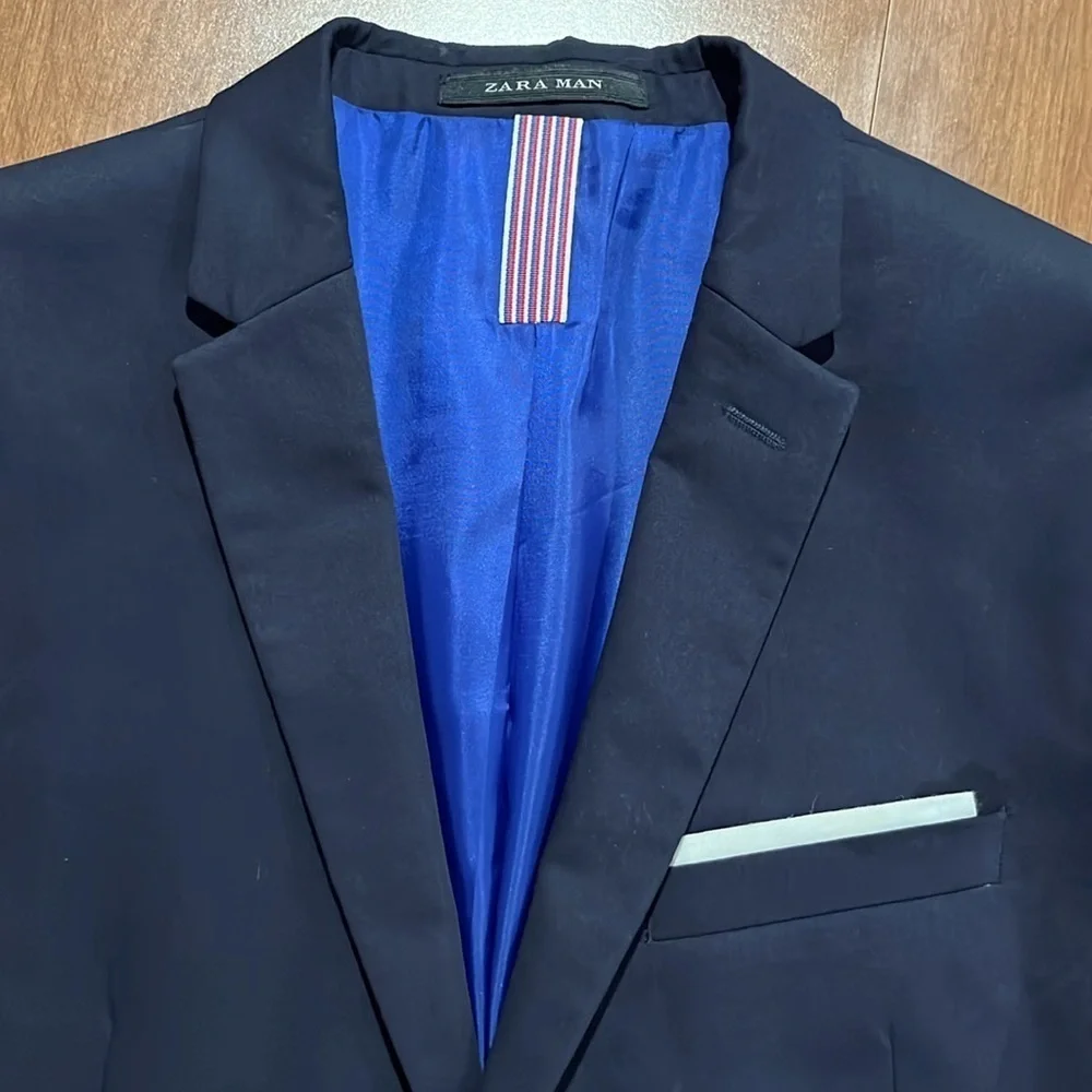 Zara Man Navy Blazer size 40.